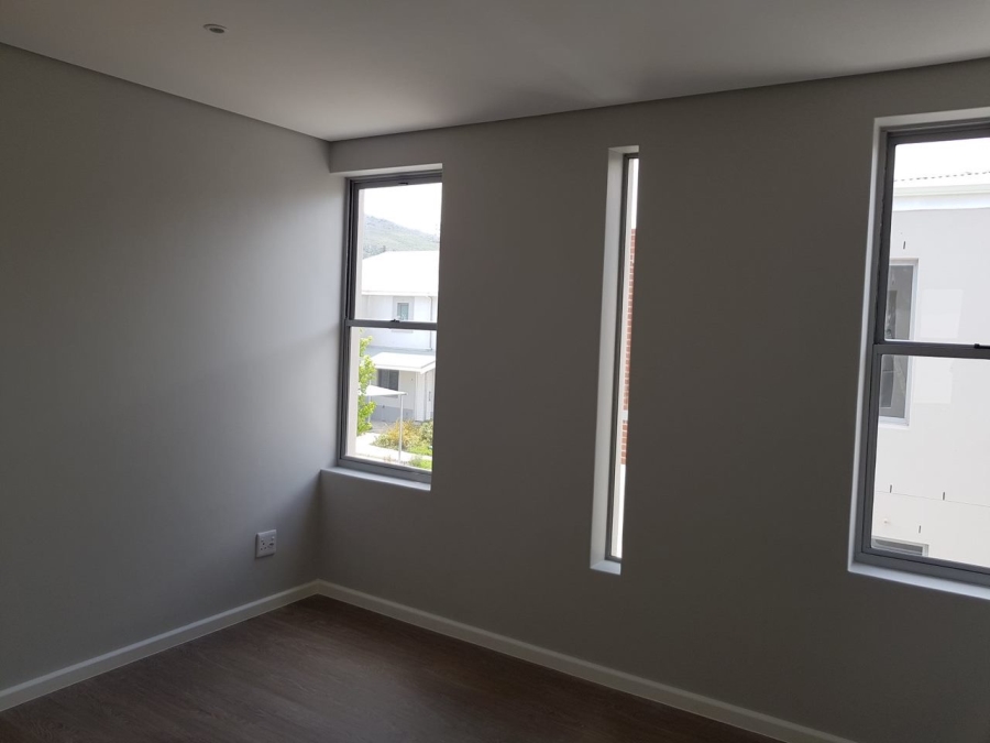 2 Bedroom Property for Sale in Hoog En Droog Western Cape